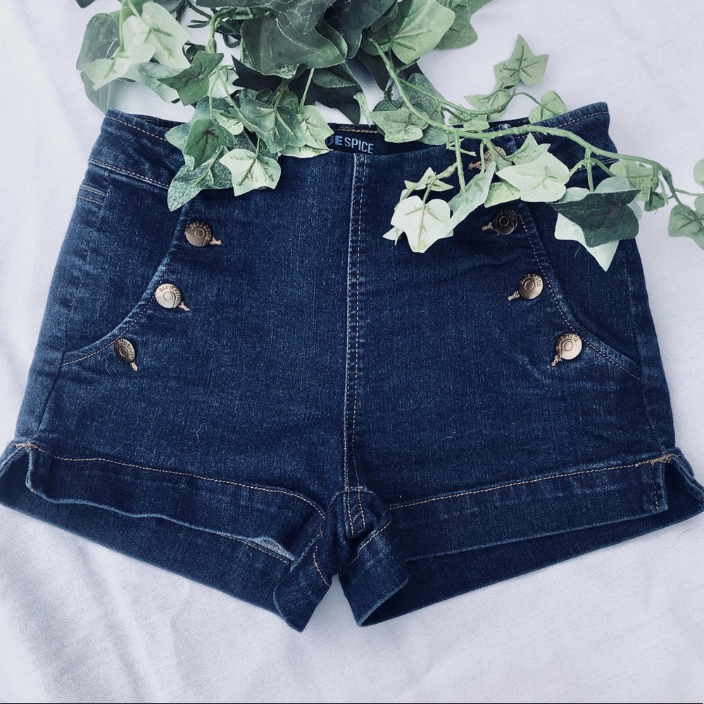 Blue Spice High-Waisted Button Shorts Dark-wash